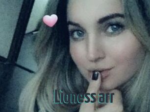 Lioness_arr