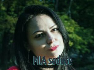 MIA_seduce