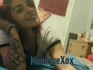 MoniqueXox