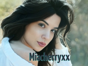 Miacherryxx